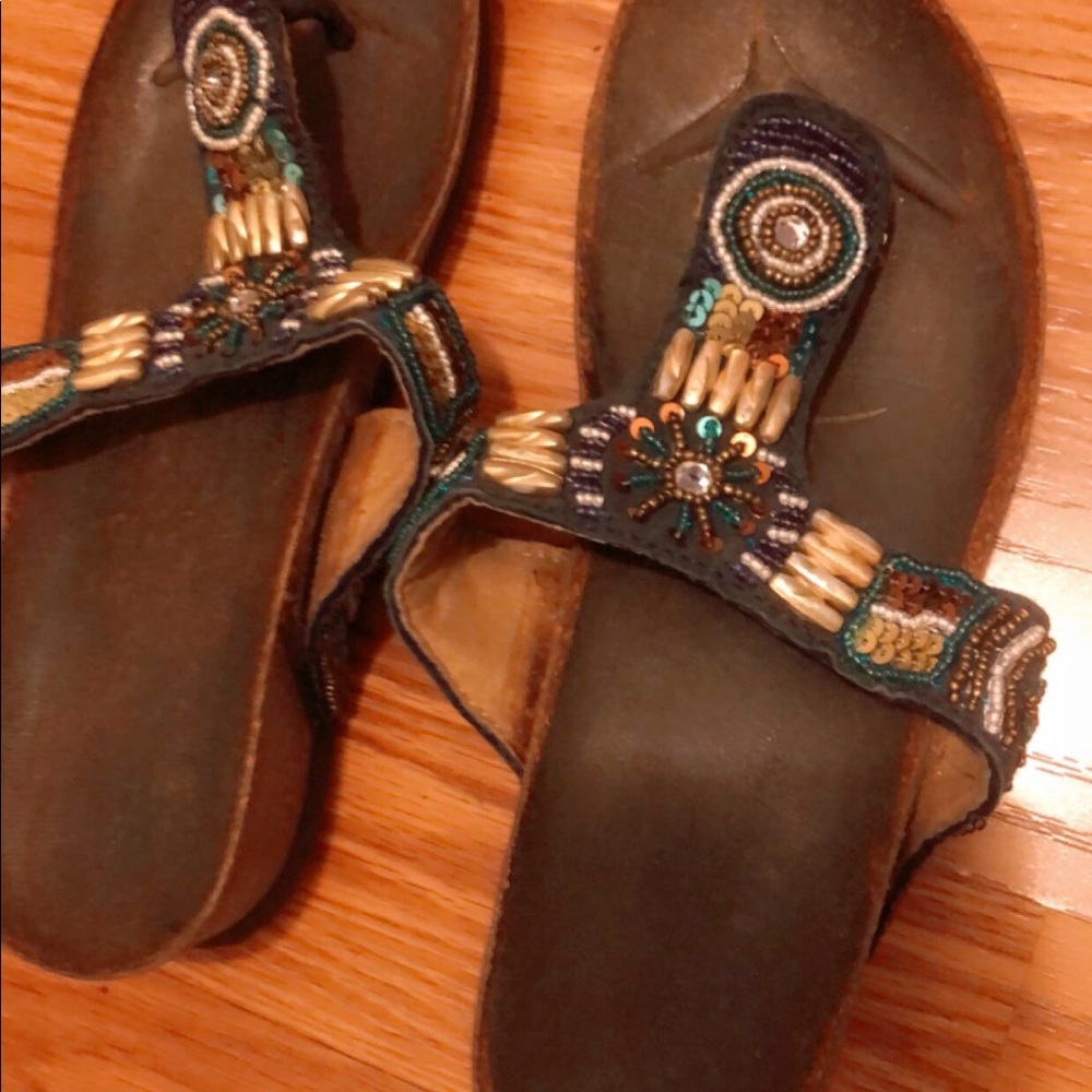 Flat sequenced Sandals,